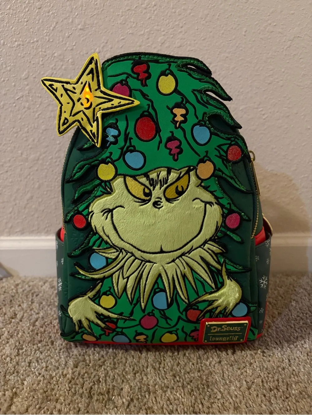Loungefly Dr. Seuss Grinch Green Holiday Mini Backpack NWT Light Up Tree